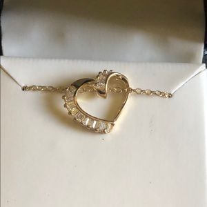 Gold heart necklace BRAND NEW